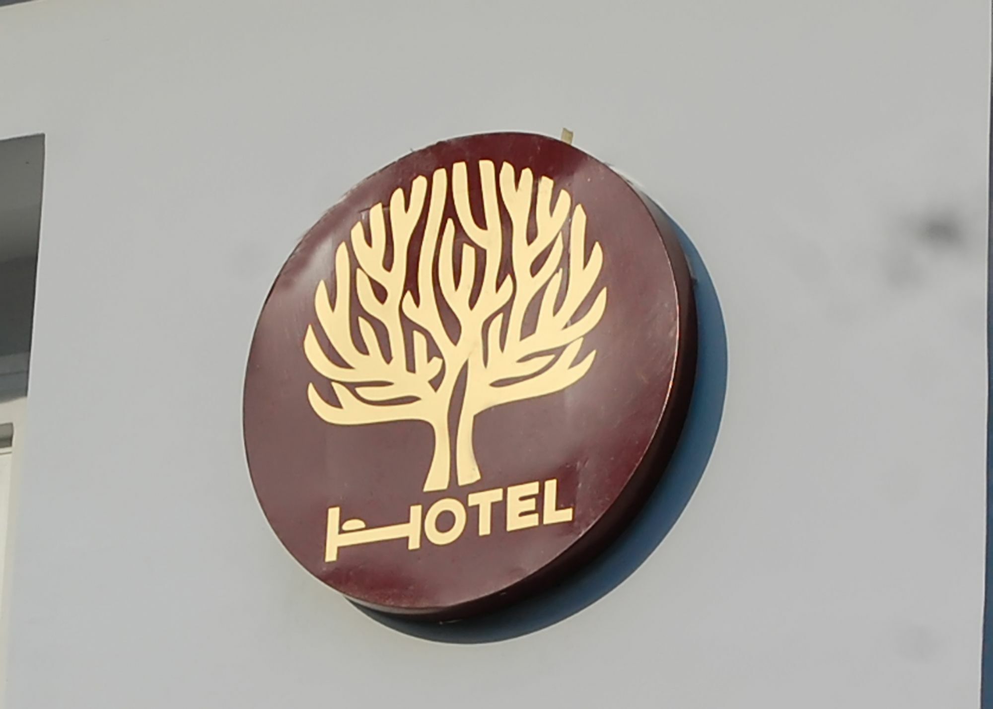 לקי The Montrose Hotel מראה חיצוני תמונה