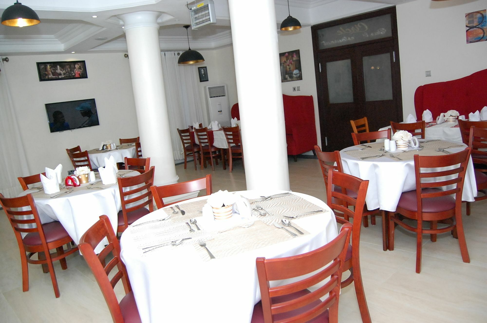 לקי The Montrose Hotel מראה חיצוני תמונה